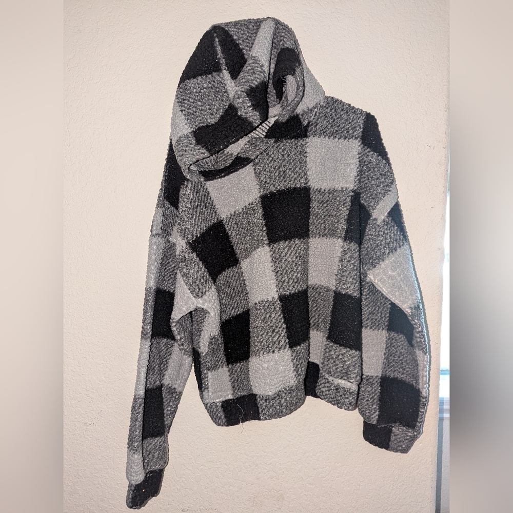 Plaid Hooded Sweater in Black and Gray